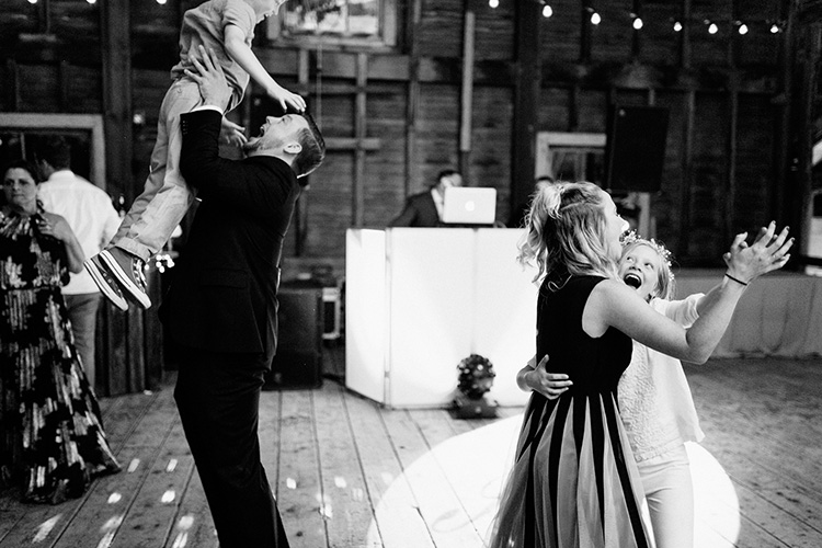 hudson valley weddings at the hill , hudson valley wedding photographer, the hill wedding hudson ny, the hill wedding photographer